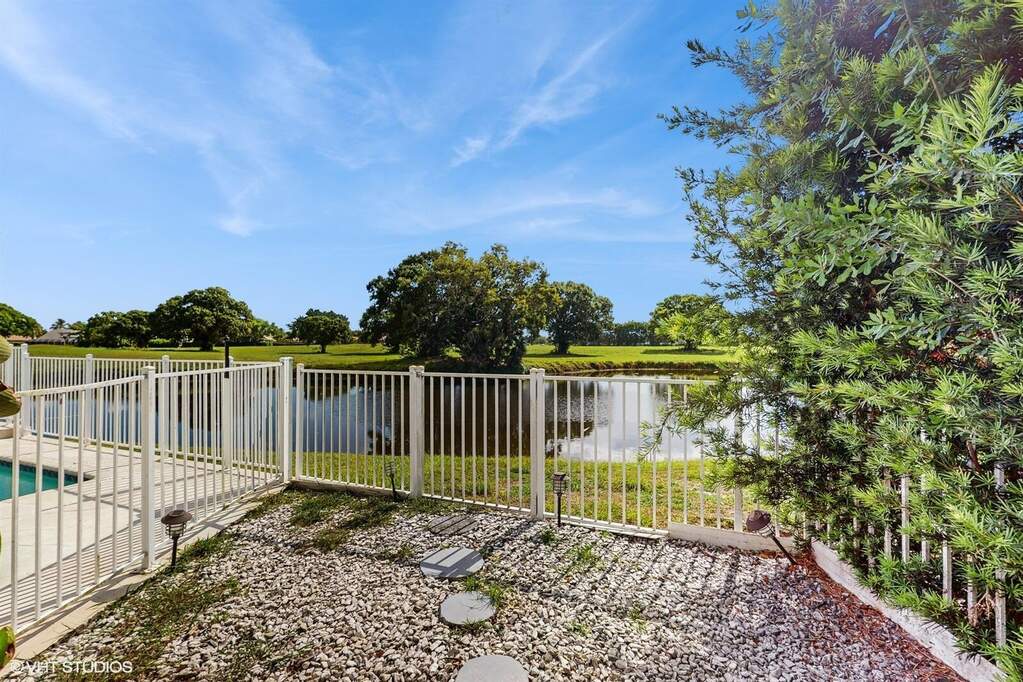 3 Bedroom Single Family Home/House's Image 20