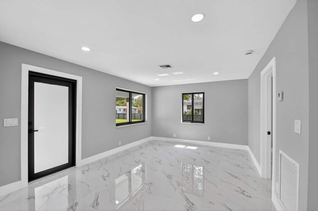 4 Bedroom Single Family Home/House's Image 10
