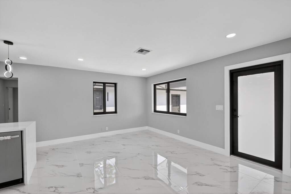 4 Bedroom Single Family Home/House's Image 13