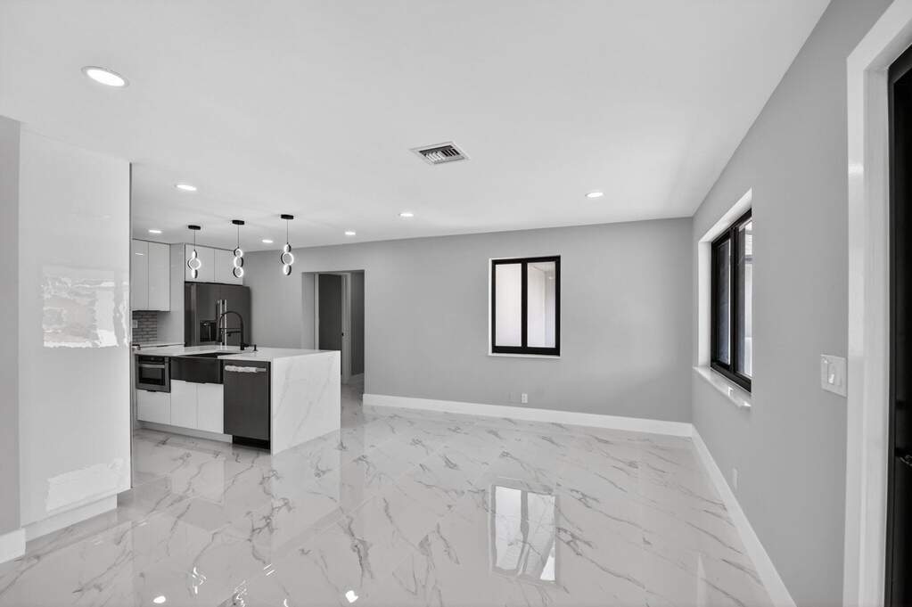 4 Bedroom Single Family Home/House's Image 14