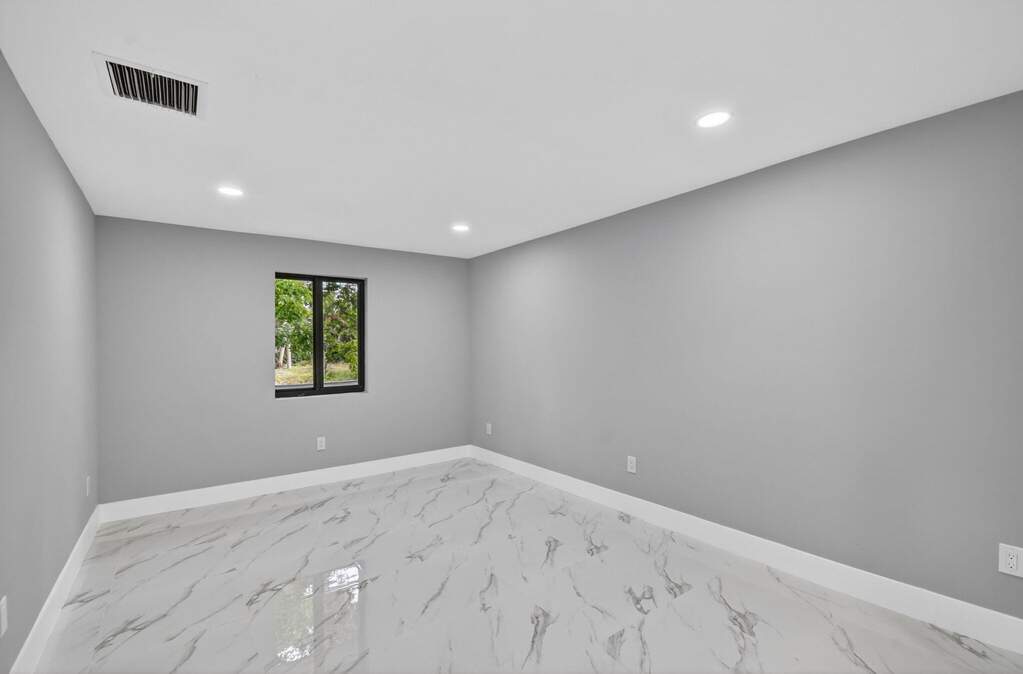 4 Bedroom Single Family Home/House's Image 35