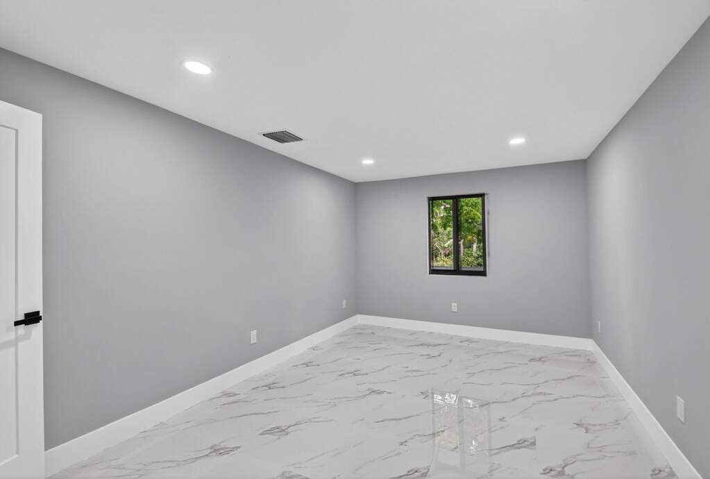 4 Bedroom Single Family Home/House's Image 36