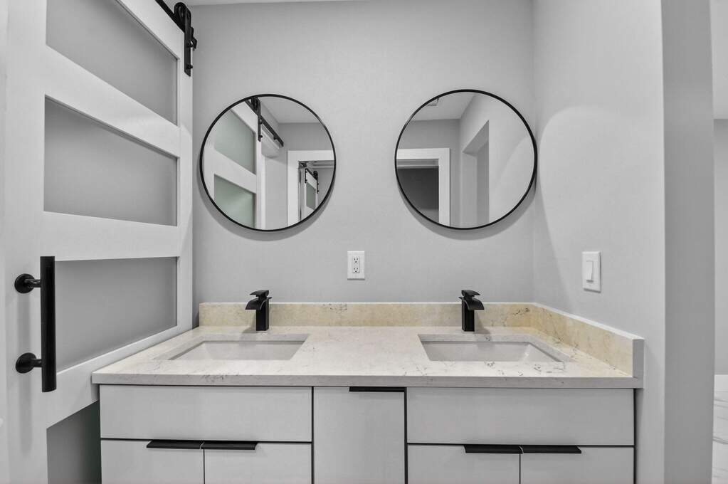 4 Bedroom Single Family Home/House's Image 40