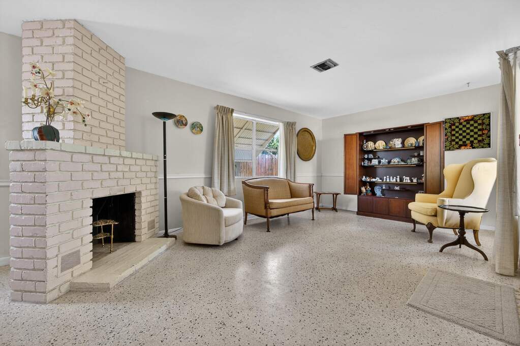 3 Bedroom Single Family Home/House's Image 6