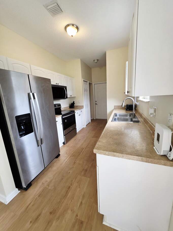 3 Bedroom Single Family Home/House's Image 7