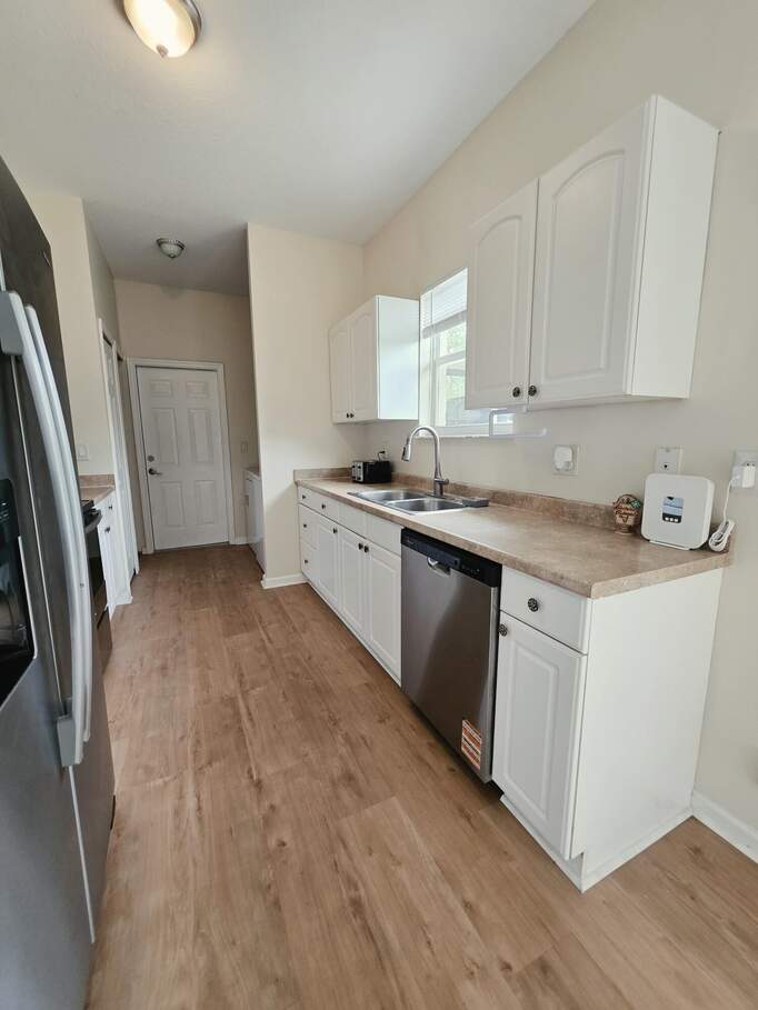 3 Bedroom Single Family Home/House's Image 8