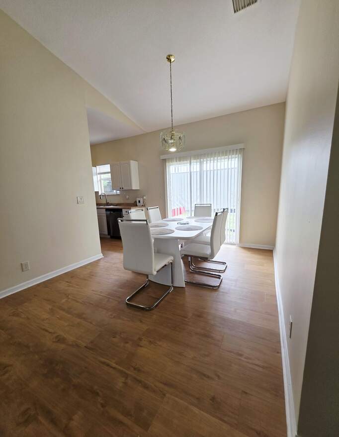3 Bedroom Single Family Home/House's Image 3