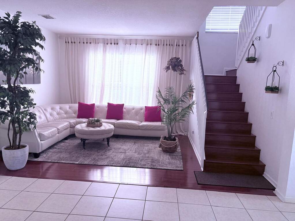 5 Bedroom Single Family Home/House's Image 6