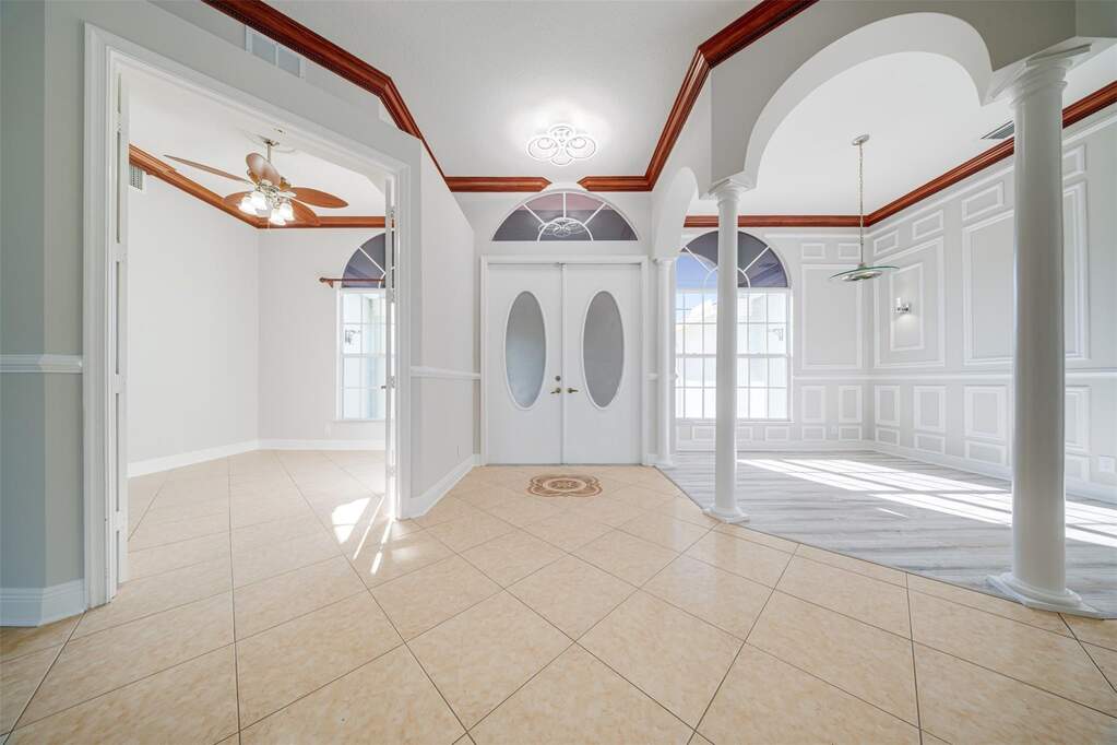 4 Bedroom Single Family Home/House's Image 8