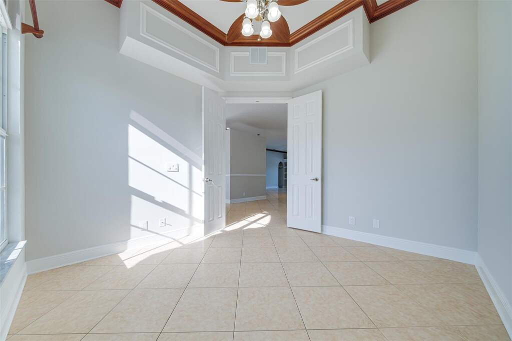 4 Bedroom Single Family Home/House's Image 10