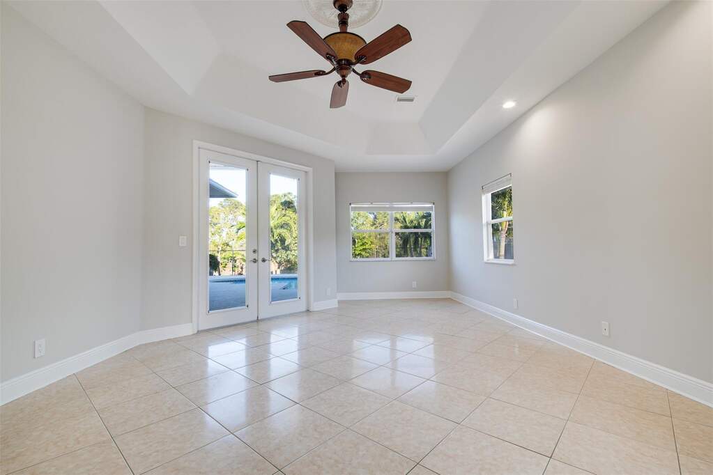 4 Bedroom Single Family Home/House's Image 13