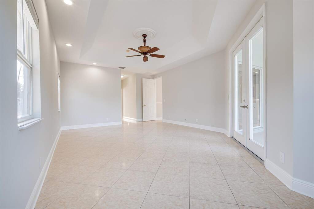 4 Bedroom Single Family Home/House's Image 15