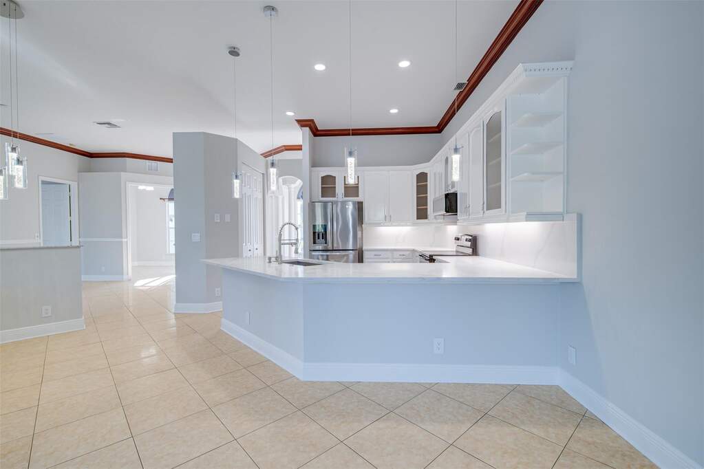 4 Bedroom Single Family Home/House's Image 28