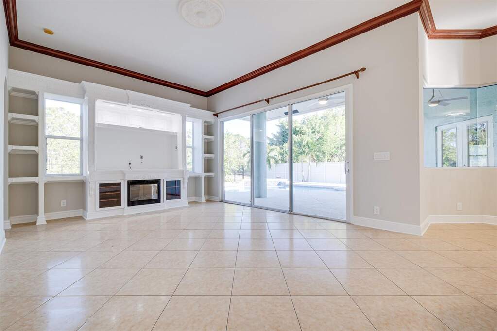 4 Bedroom Single Family Home/House's Image 34