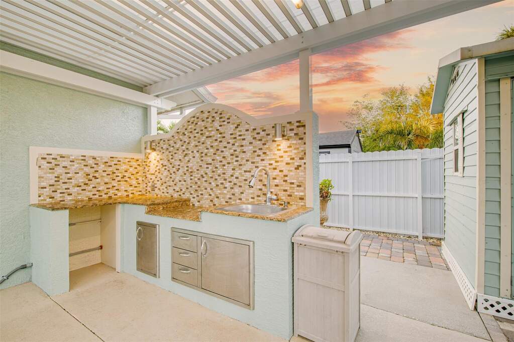 4 Bedroom Single Family Home/House's Image 56
