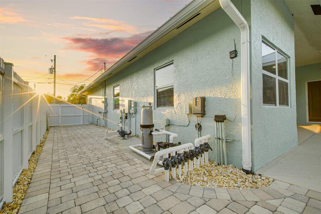 4 Bedroom Single Family Home/House's Image 63