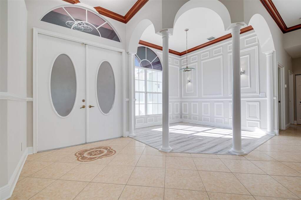 4 Bedroom Single Family Home/House's Image 6