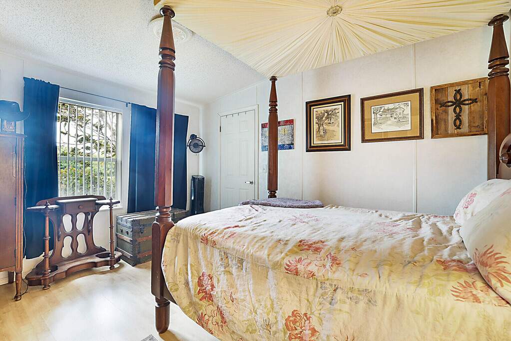 3 Bedroom Single Family Home/House's Image 8