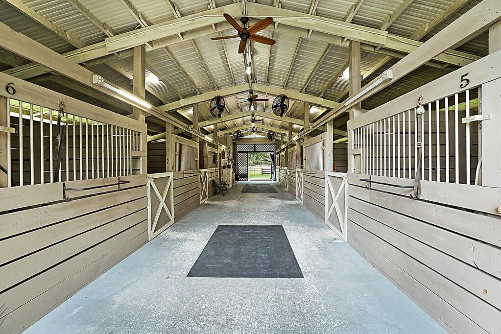 3 Bedroom Single Family Home/House's Image 27