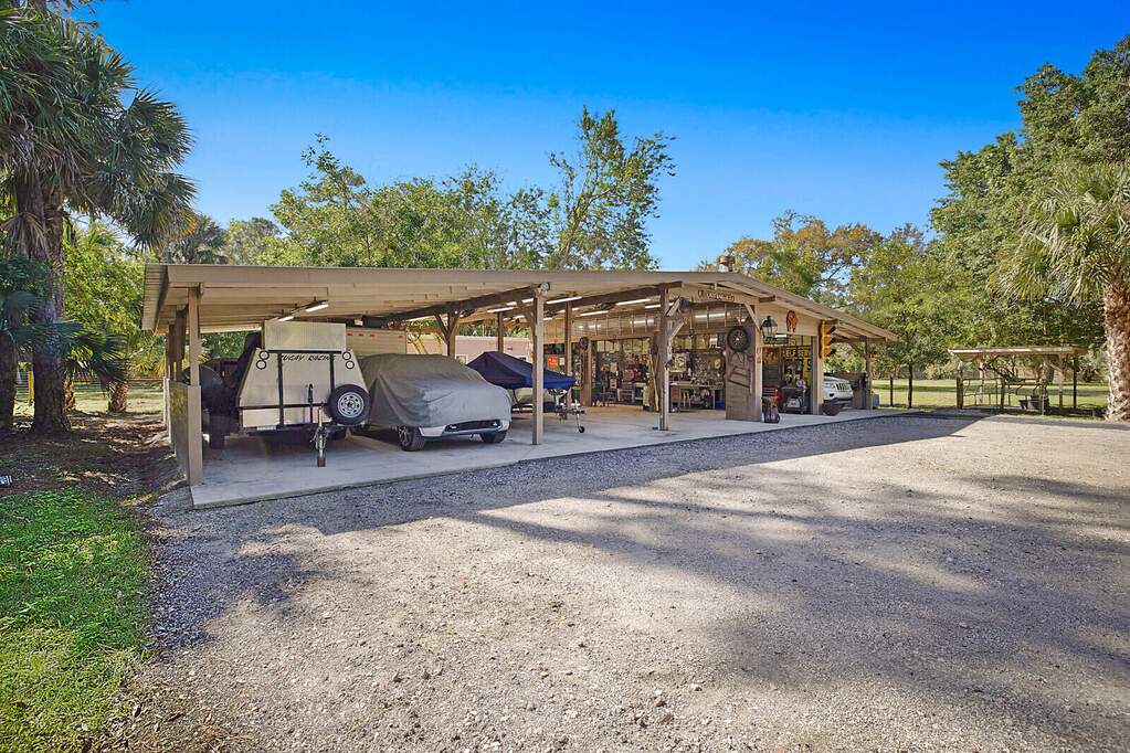 3 Bedroom Single Family Home/House's Image 43