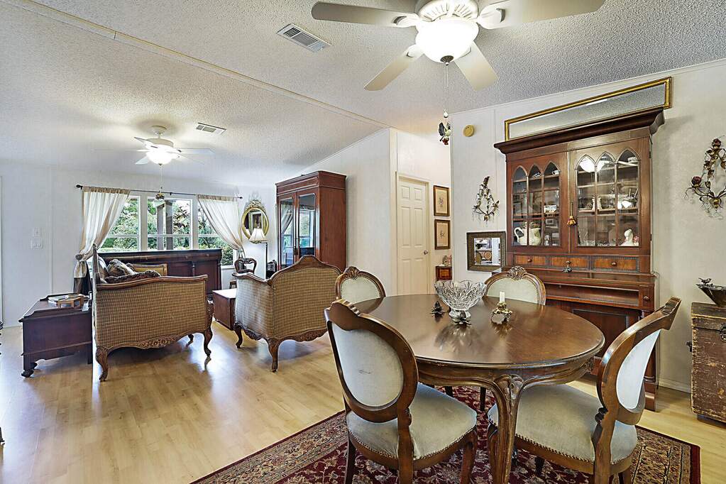 3 Bedroom Single Family Home/House's Image 3