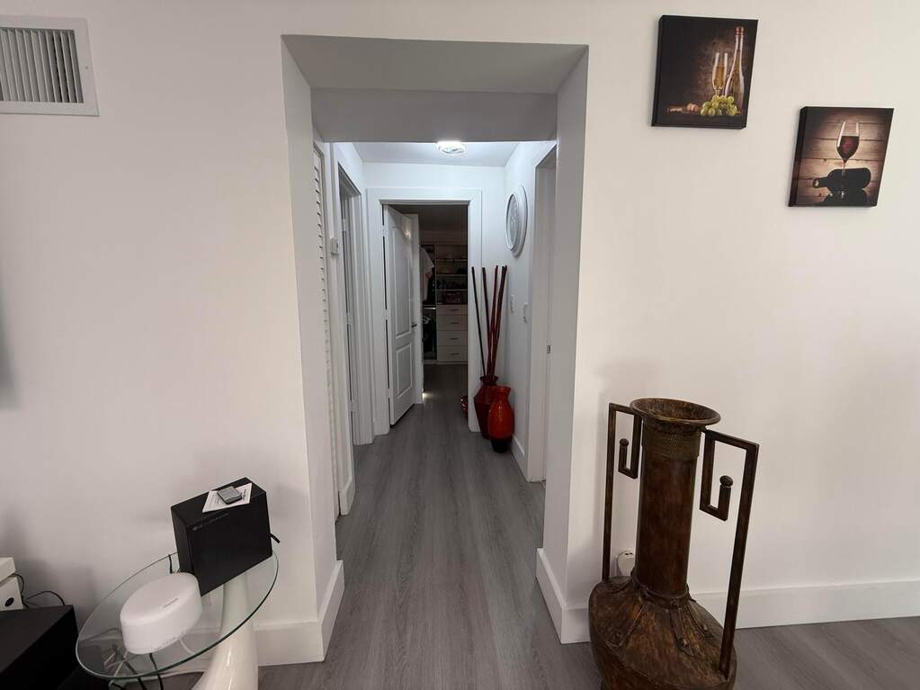 3 Bedroom Single Family Home/House's Image 12
