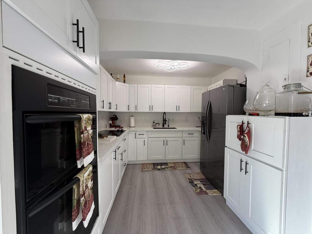 3 Bedroom Single Family Home/House's Image 5
