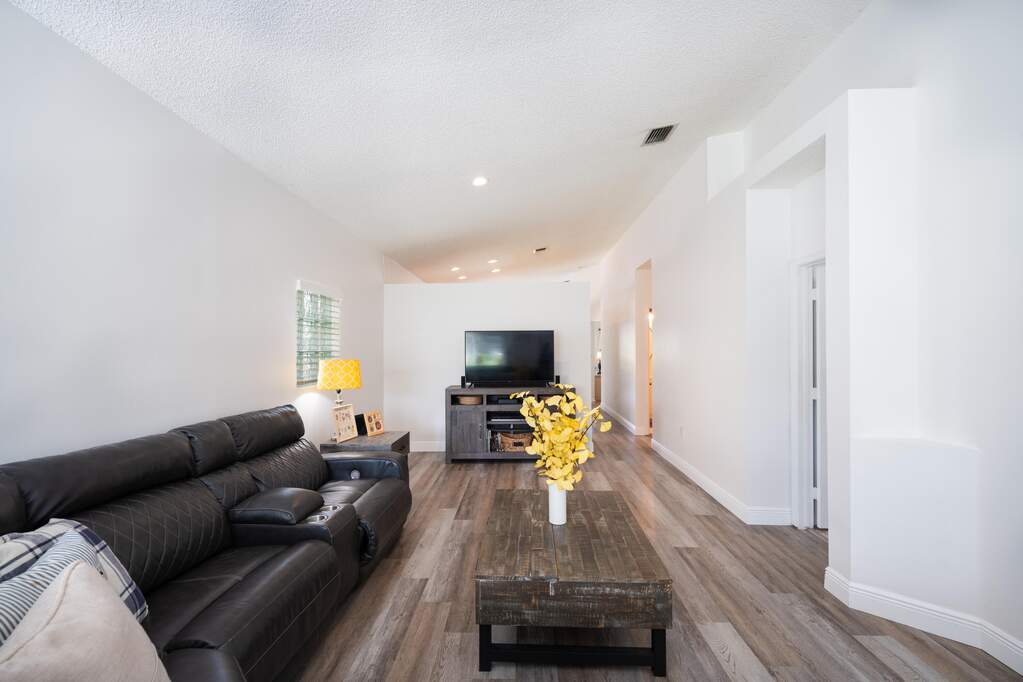 4 Bedroom Single Family Home/House's Image 8