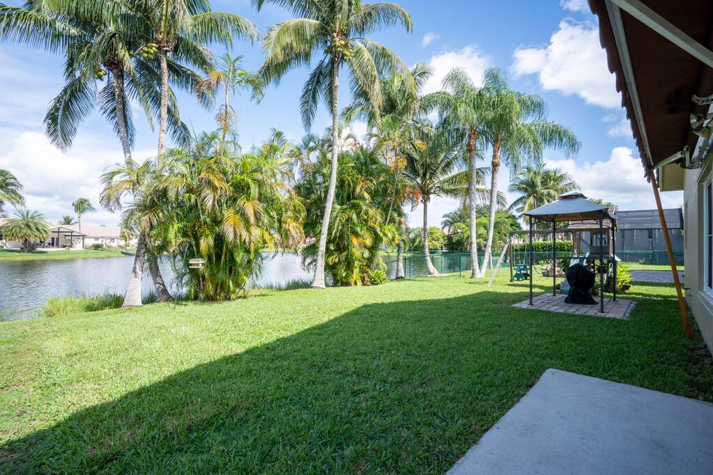 4 Bedroom Single Family Home/House's Image 22