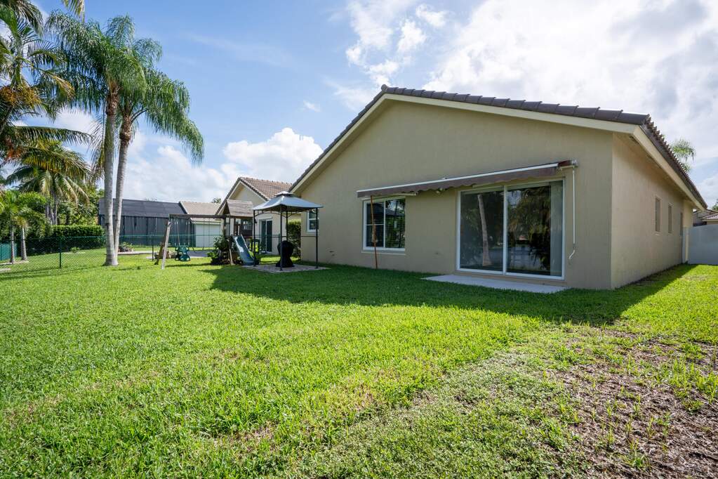 4 Bedroom Single Family Home/House's Image 31