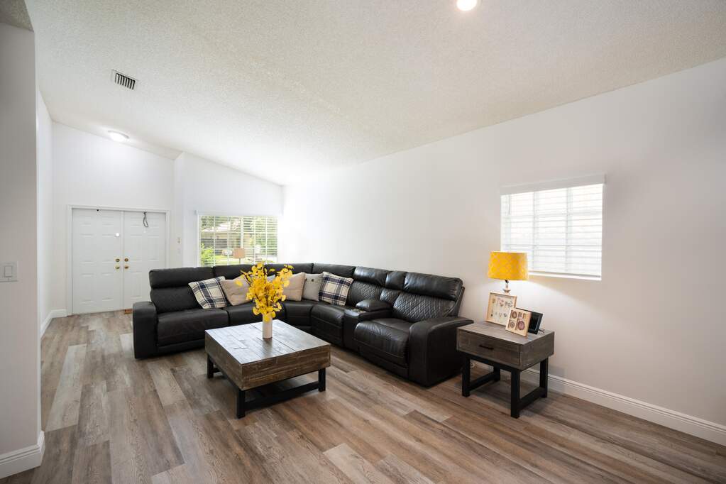 4 Bedroom Single Family Home/House's Image 4