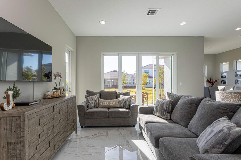 4 Bedroom Single Family Home/House's Image 7