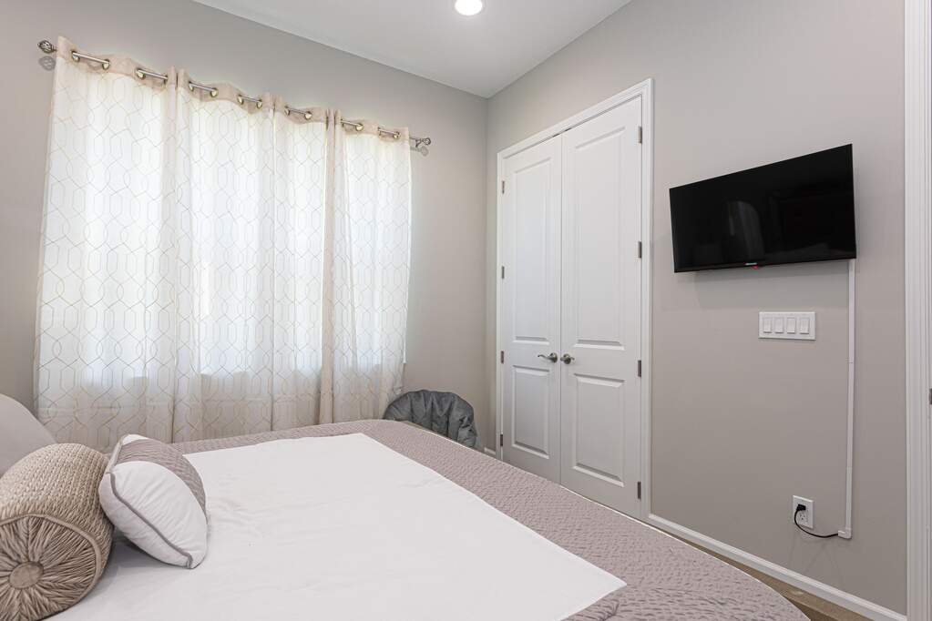 4 Bedroom Single Family Home/House's Image 17