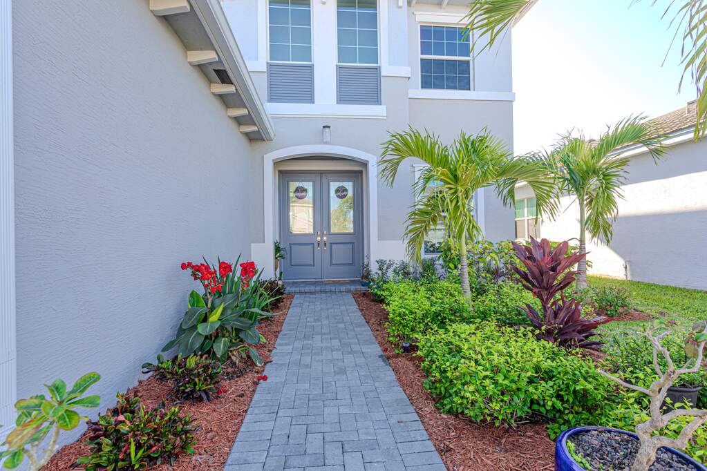 4 Bedroom Single Family Home/House's Image 3