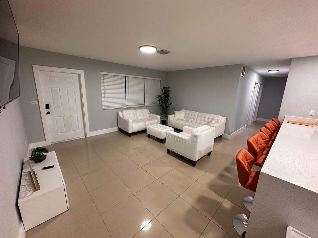 4 Bedroom Single Family Home/House's Image 10