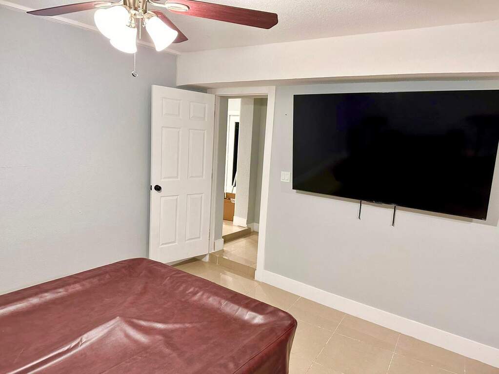 4 Bedroom Single Family Home/House's Image 15