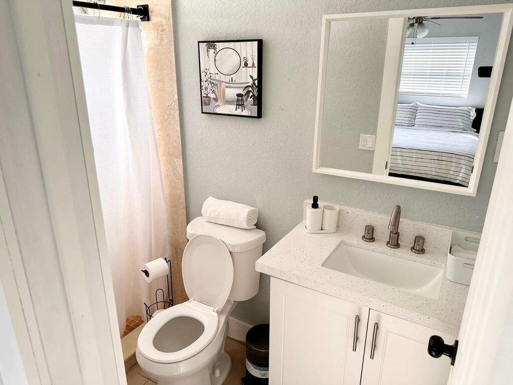 4 Bedroom Single Family Home/House's Image 32