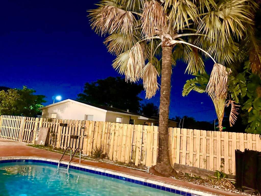 4 Bedroom Single Family Home/House's Image 36
