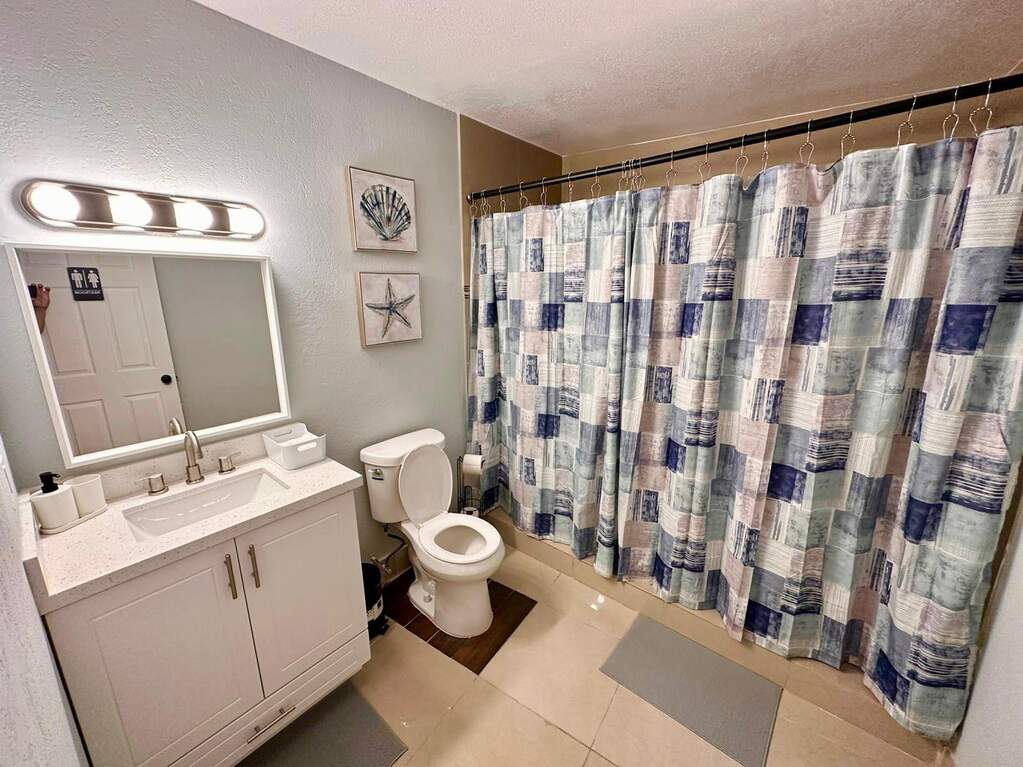 4 Bedroom Single Family Home/House's Image 40