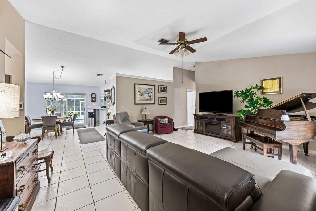3 Bedroom Single Family Home/House's Image 7