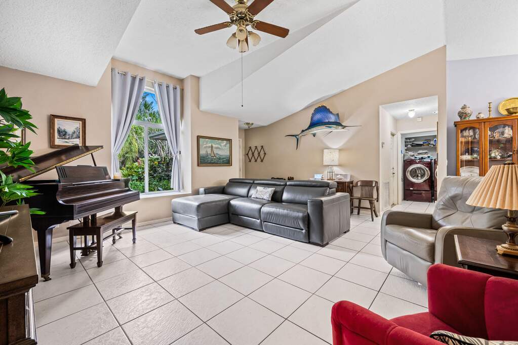 3 Bedroom Single Family Home/House's Image 9