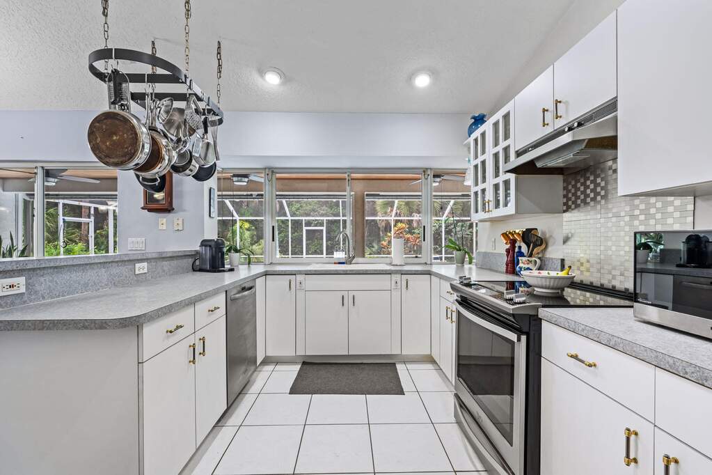 3 Bedroom Single Family Home/House's Image 13