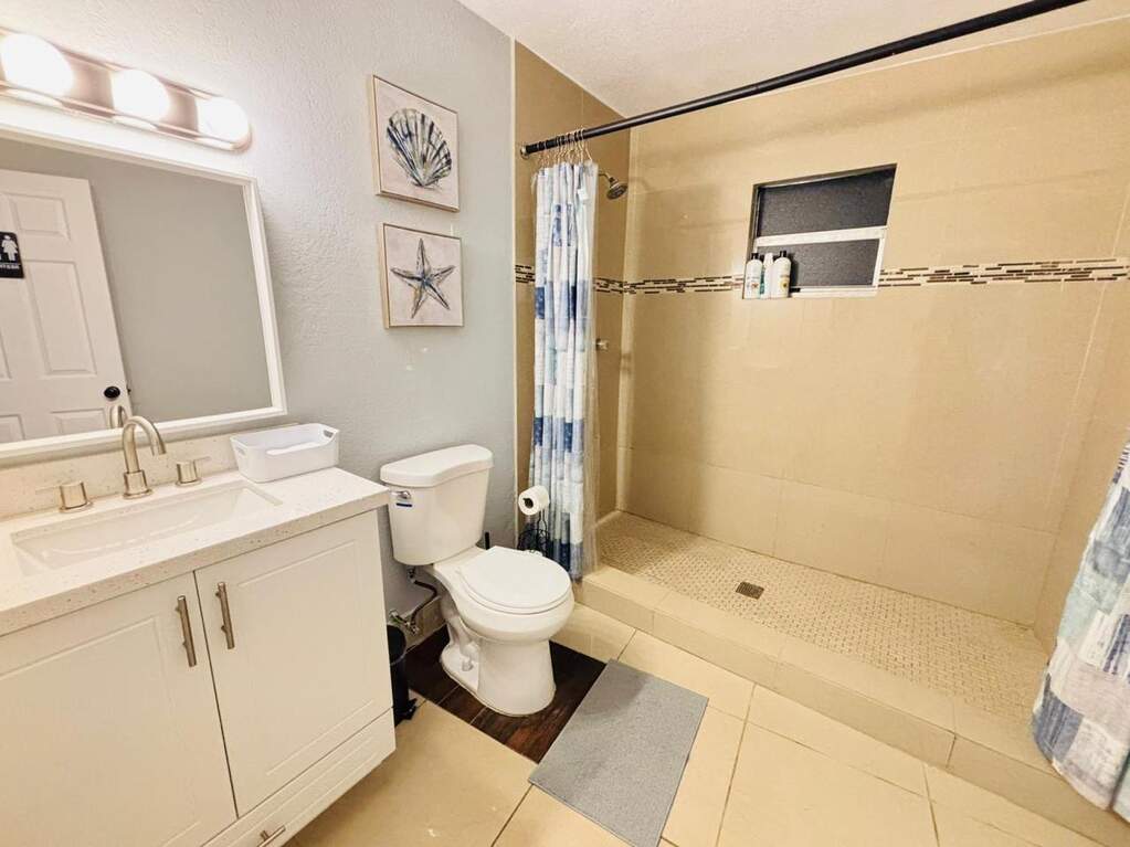4 Bedroom Single Family Home/House's Image 10