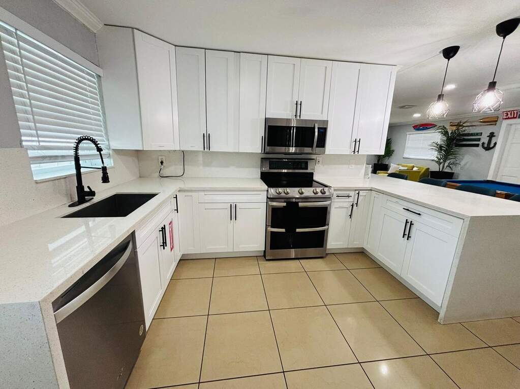 4 Bedroom Single Family Home/House's Image 18