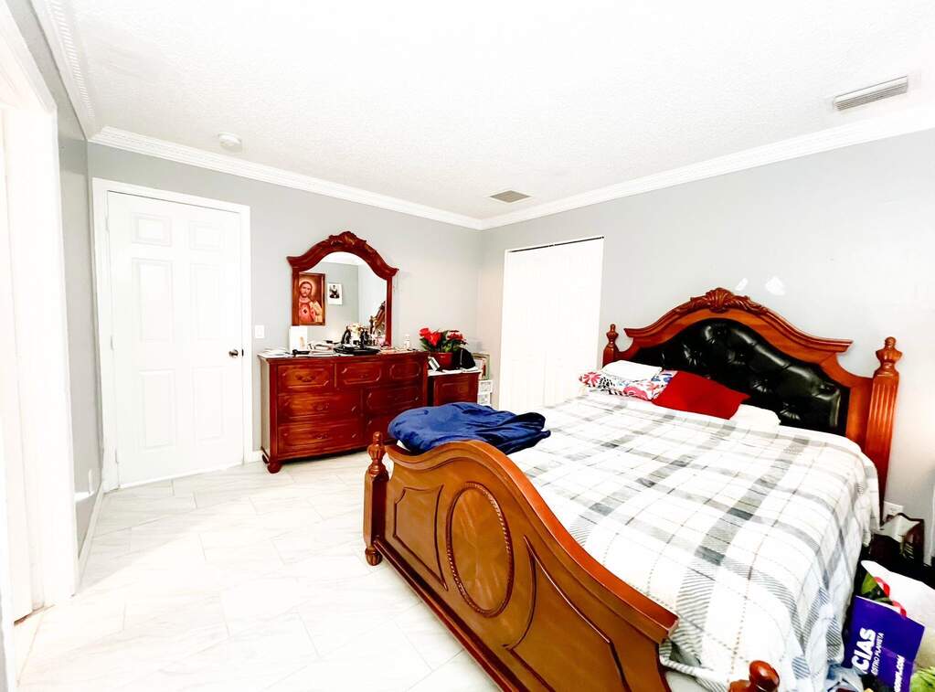 4 Bedroom Single Family Home/House's Image 11