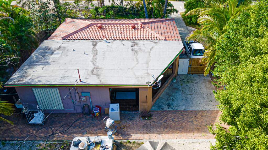 4 Bedroom Single Family Home/House's Image 6
