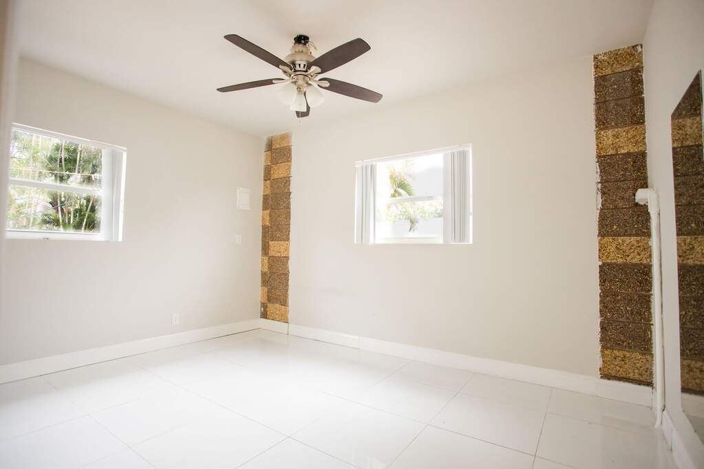 6 Bedroom Single Family Home/House's Image 18
