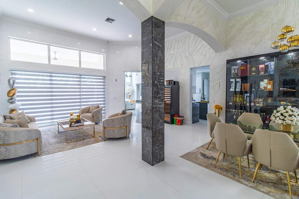 5 Bedroom Single Family Home/House's Image 16