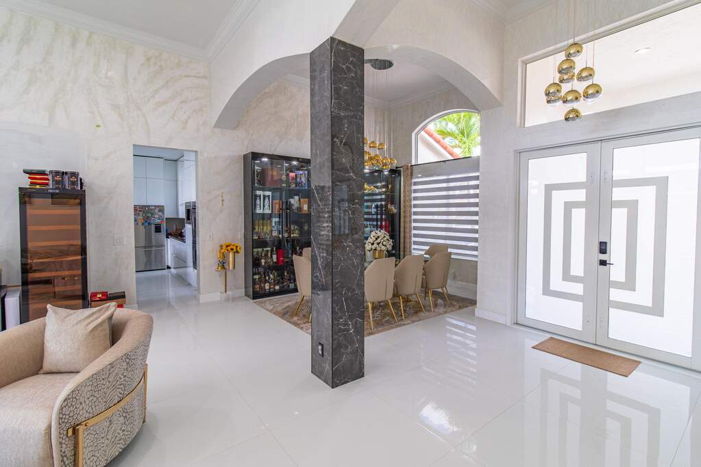 5 Bedroom Single Family Home/House's Image 20
