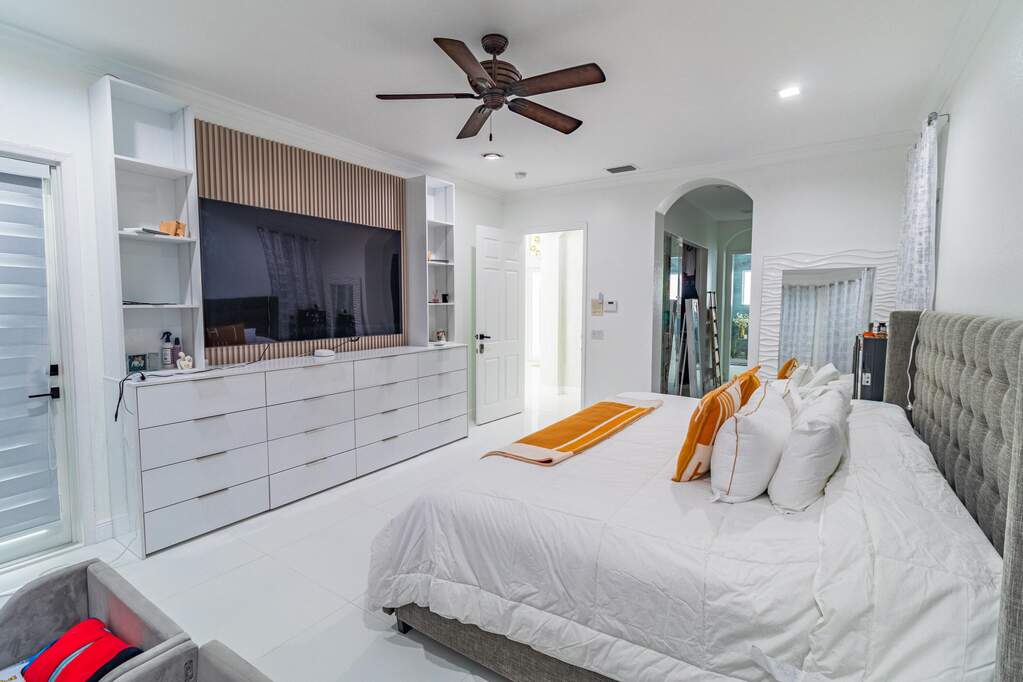 5 Bedroom Single Family Home/House's Image 27